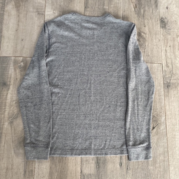 NWT Sonoma size Medium Gray soft thermal - Picture 4 of 4